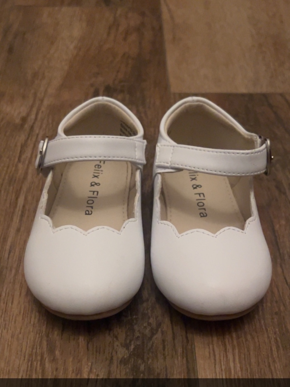 Felix & Flora Girls' White Mary Jane Dress Shoes with Scalloped Edge